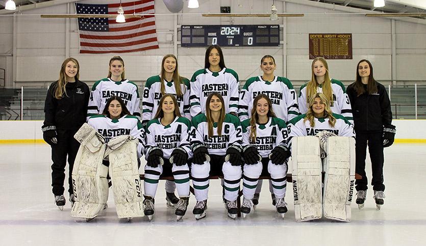 EMU women's hockey team photo